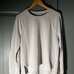 Athleta Cream Seasoft Crew